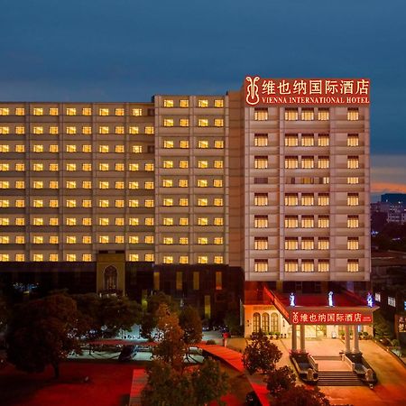 Vienna International Hotel Guangzhou Baiyun International Conference Center Eksteriør billede